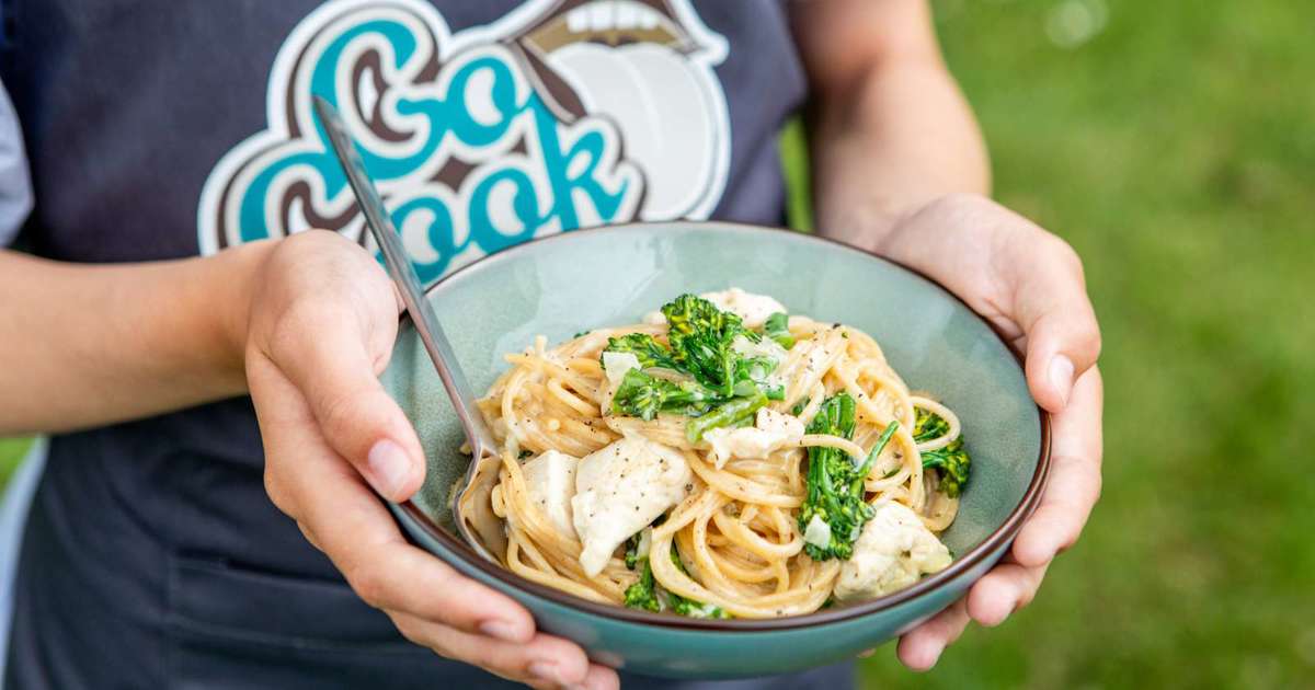 Pasta Alfredo med broccoli Opskrift fra GoCook