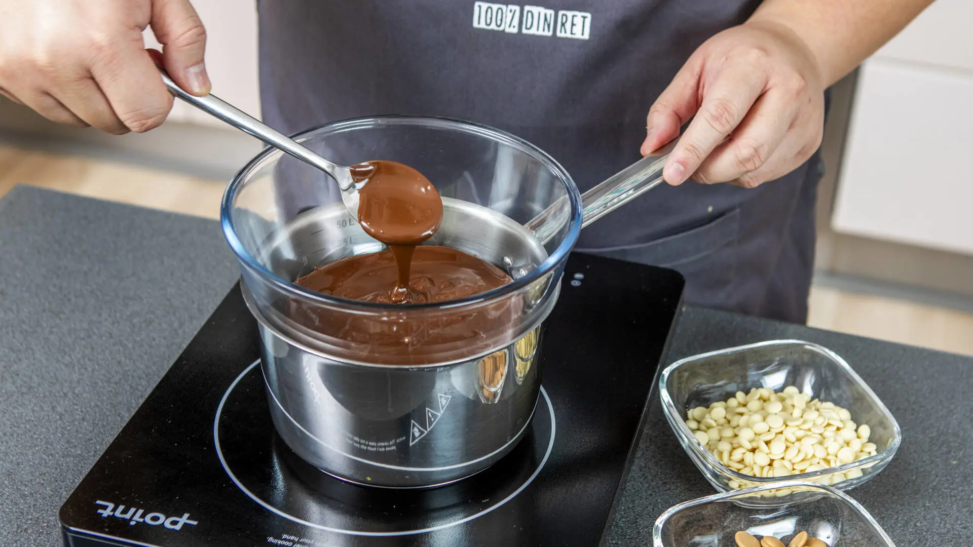Smelte chokolade over vandbad