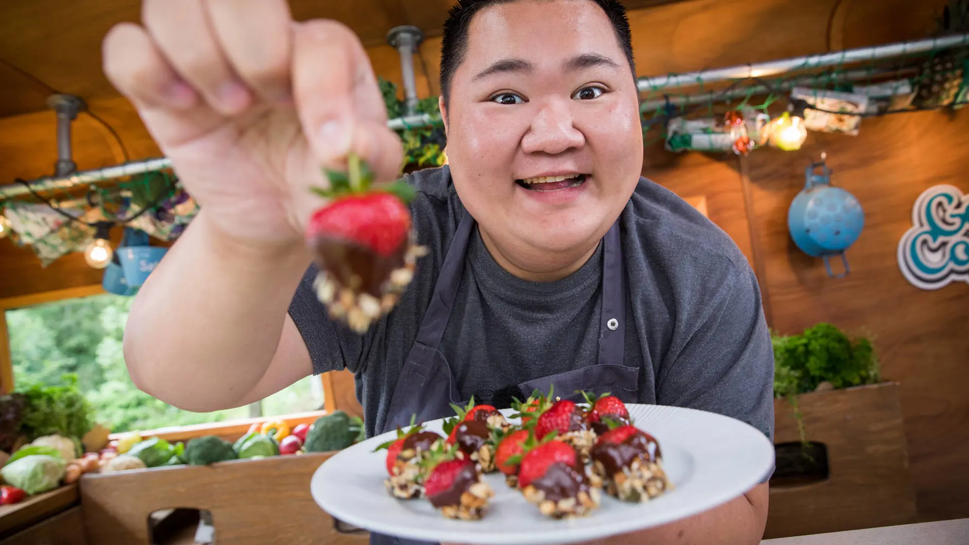 Jordbær med chokolade og mysli