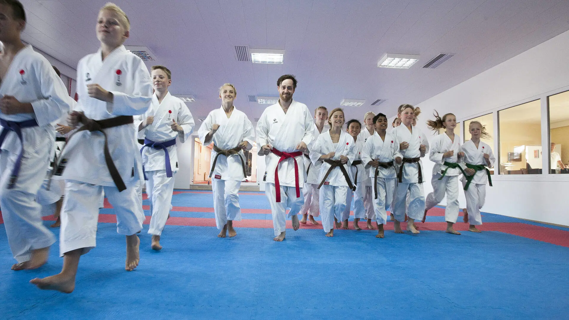 Gorm og 100% din ret program 4: Karate + kyllingeboller med ris