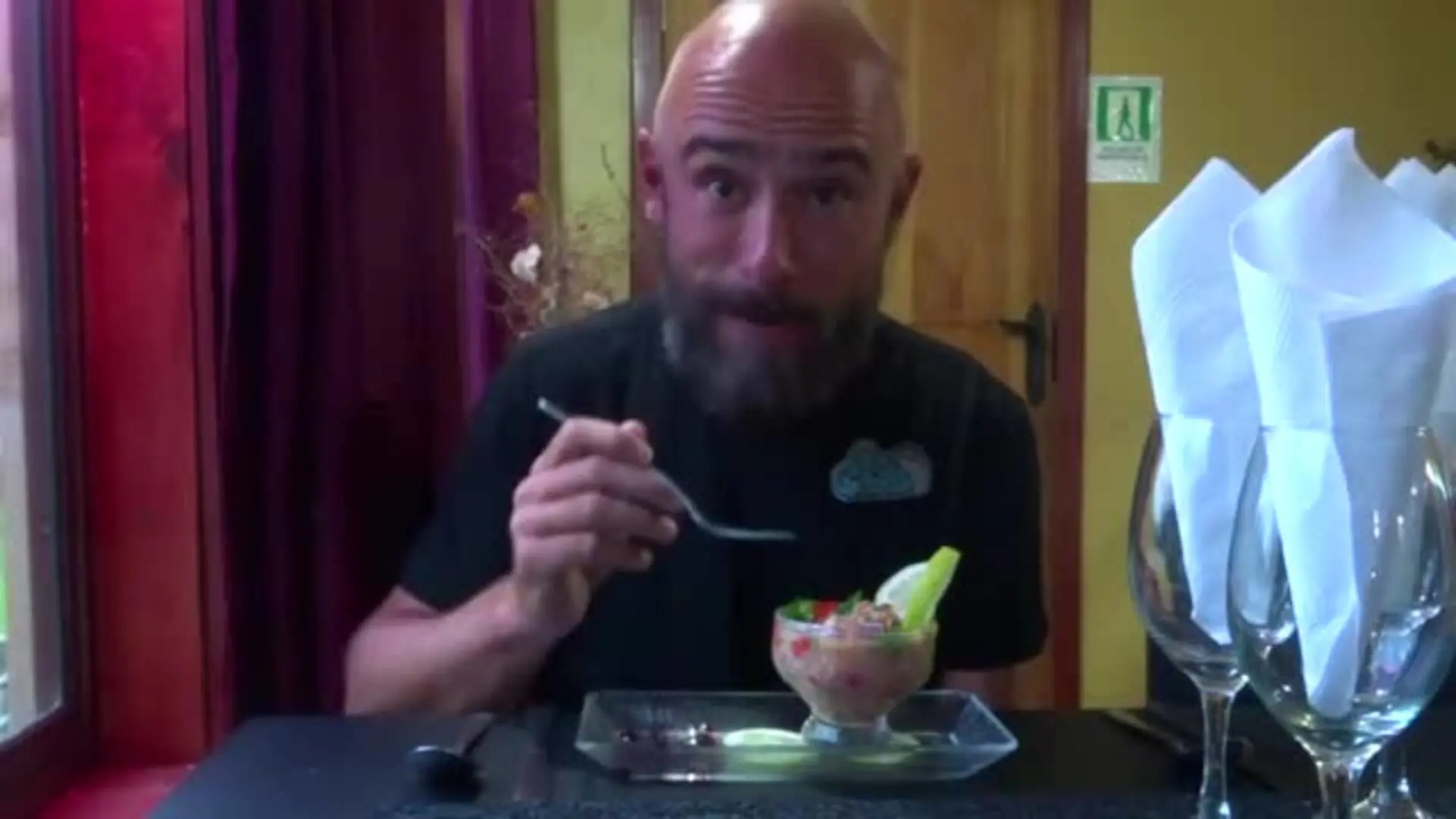 Mikkel laver ceviche i Chile